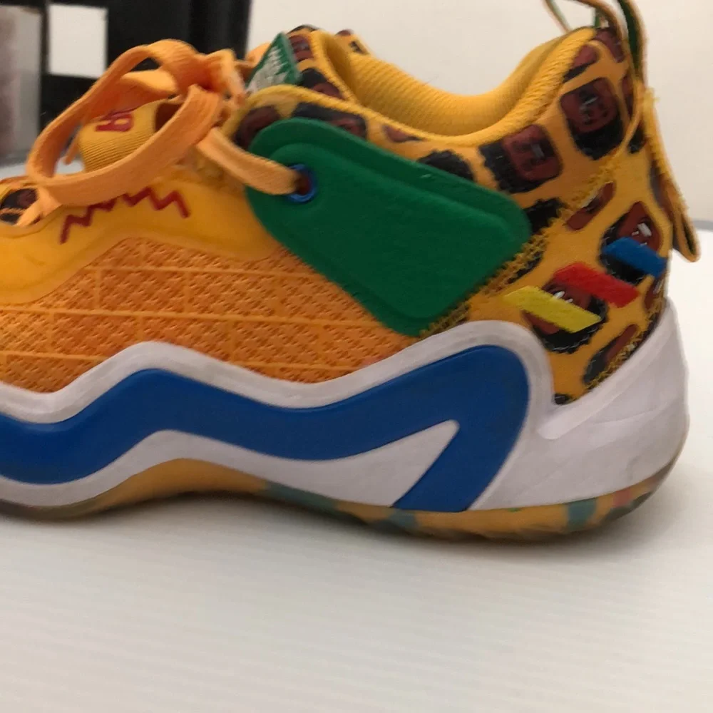 ADIDAS D.O.N ISSUE #3 LEGO MULTICOLOR RUNNING SNEAKERS MENS-BOYS SIZE 6